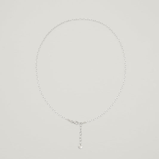 Entdecke Frellinis Kette mit Karabinerverschluss und Verlängerungskette aus 925 Sterling Silber. Schmuckdesign aus Hamburg.
