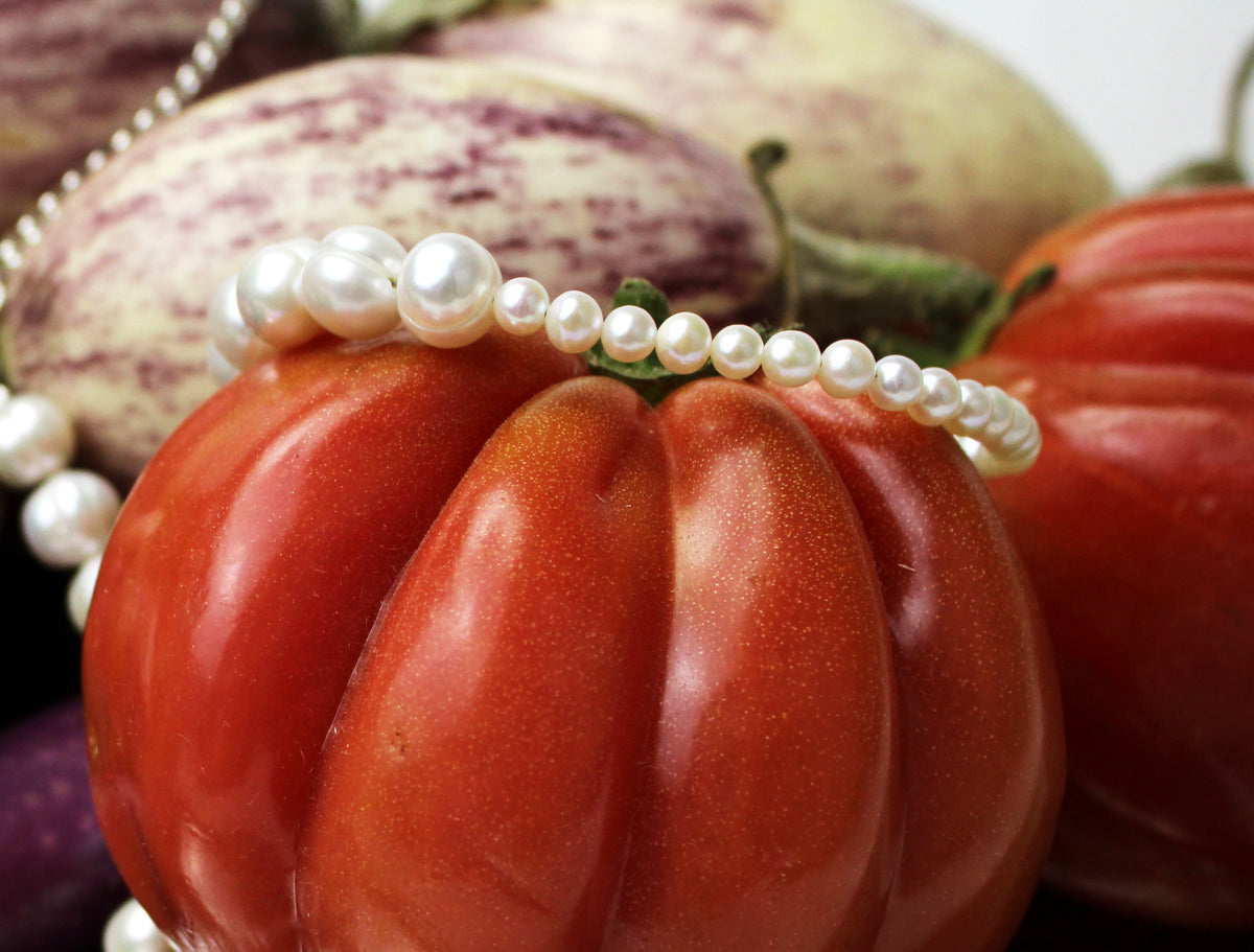 Pearl Bracelet Lore