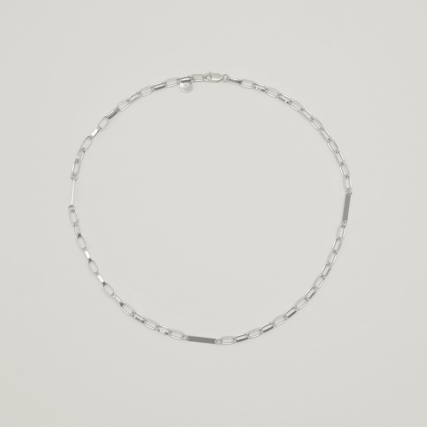 Entdecke Frellinis Choker-Kette aus 925 Sterling Silber mit Karabinerverschluss. Schmuckdesign aus Hamburg.