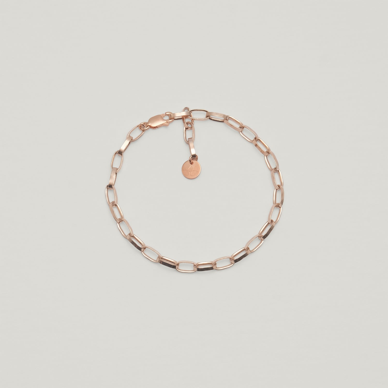 Entdecke Frellinis grobes, rosé goldenes Gliederarmband aus 925 Sterling Silber. Schmuckdesign aus Hamburg.